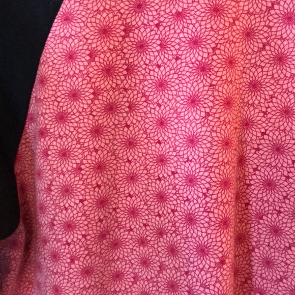 Lularoe randy small. - Picture 2 of 3